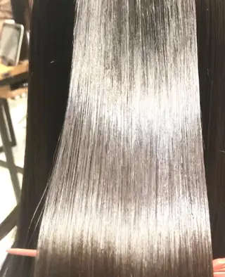 セミロング Emerge渋谷店　［エマージュ］所属・美髪縮毛矯正No1 toshiのヘアスタイル