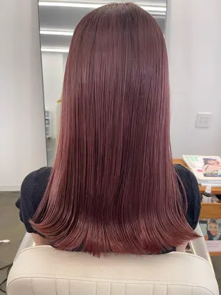 ミディアム カラー 💓パーマ，💗 レイヤーカットのヘアスタイル