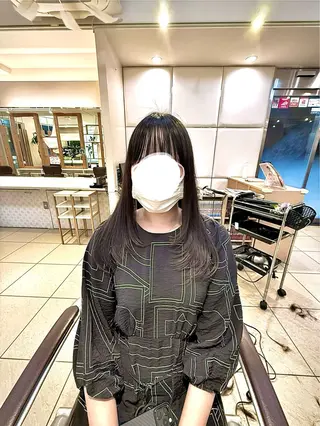 ロング 青山 光のヘアスタイル