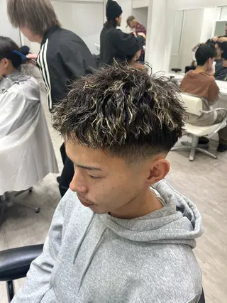 ショート メンズ専門美容師店長 💈高橋和真💈のヘアスタイル