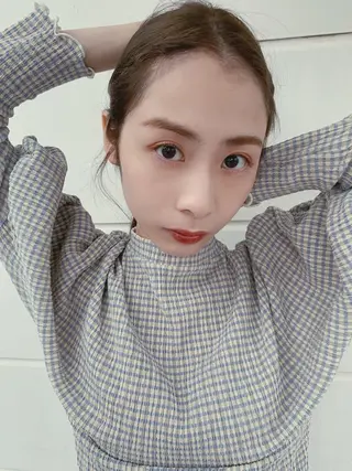ロング カラー ヘアアレンジ mayu🤍 透明感カラーのヘアスタイル