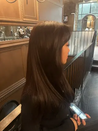 ロング カラー 大法 琉空レイヤーカットのヘアスタイル