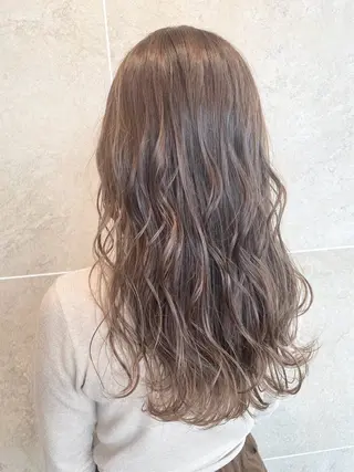 カラー 艶カラー 🩵NATSUKIのヘアスタイル
