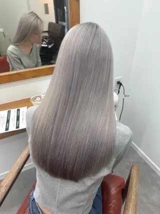 ロング カラー 服部 しおんのヘアスタイル