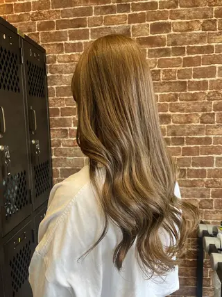 ミディアム カラー パーマ ヘアアレンジ メンズ キッズ ネイル マツエク・マツパ アイブロウ 久木原 ゆりのヘアスタイル