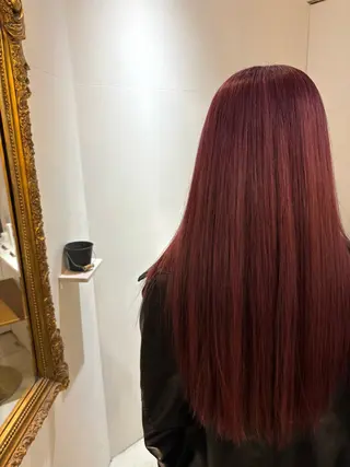 ロング 🩶ハイトーン🖤 URARAのヘアスタイル