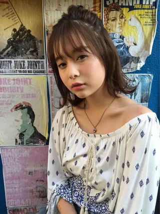 ミディアム 齋藤 咲のヘアスタイル