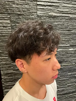 カラー パーマ 稲田 海斗のヘアスタイル