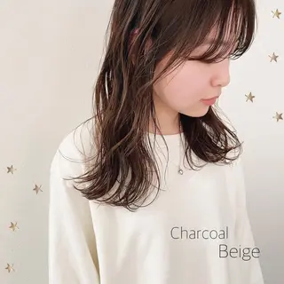 セミロング カラー 市川 千夏のヘアスタイル