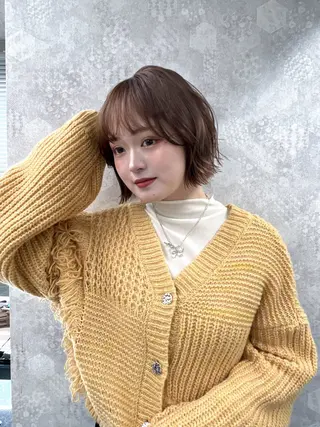 ショート カラー ハイトーン/レイヤー 💜Akaneのヘアスタイル