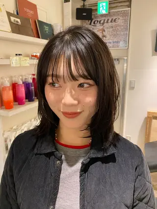 ミディアム カラー ナチュラルヘア🫧 ナナミのヘアスタイル