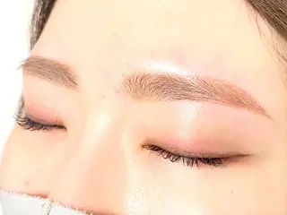 アイブロウ エルフ 糟谷麗海のマツエク・マツパデザイン