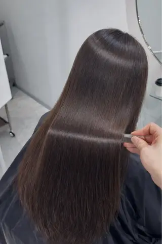 セミロング 美髪縮毛矯正／ツヤ 髪カラー🫧つばさのヘアスタイル