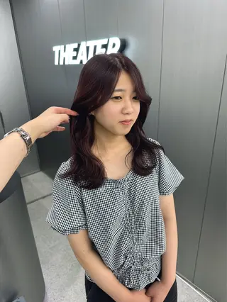 ロング カラー 暗髪🩶ラベンダー/ ブルー/ユウナ🤍のヘアスタイル