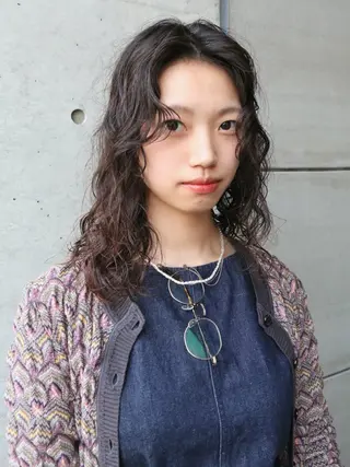 セミロング パーマ 中原 雄哉のヘアスタイル
