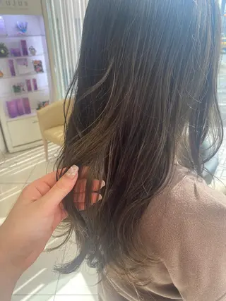 ロング 🩰 艶髪美髪 shiori🫧のヘアスタイル