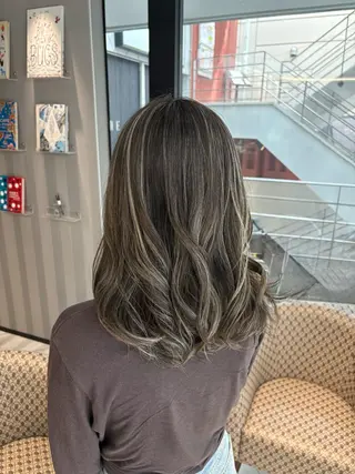 カラー 誰もが憧れる艶髪✨ /アレンジヘア🎀のヘアスタイル