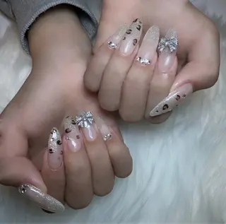 ネイル よこやま🐩💭 eight nailのネイルデザイン