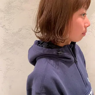 ショート SAKINO. ベージュカラーのヘアスタイル