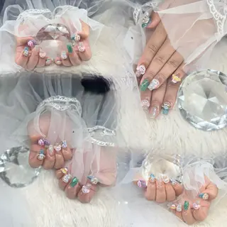 ネイル le'a スタッフのネイルデザイン