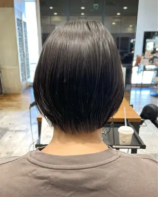 ショート カラー 💍新宿ショート 💍岩田莉奈のヘアスタイル