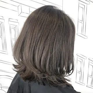 ミディアム カラー TOMOKA 艶髪/透明感カラーのヘアスタイル