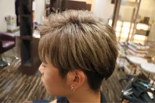 ショート カラー メンズ soins de MaLilyのヘアスタイル