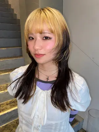 セミロング レイヤーカット/ ダブルカラーサクライのヘアスタイル