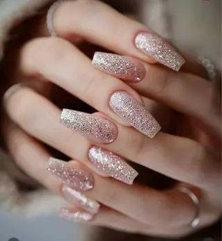 ネイル Tira Nailのネイルデザイン