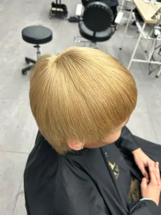 ショート カラー ヘアアレンジ メンズ MOMO艶髪 🩵モテカラーのヘアスタイル