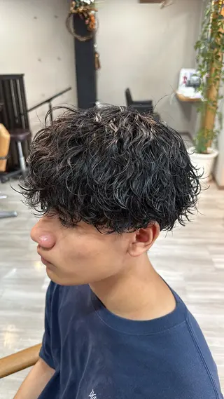 パーマ メンズ arika オケシ　リョウダイのヘアスタイル
