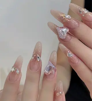 ネイル D-BEAUTY Nailsalonのネイルデザイン