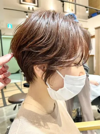 ショート コテ巻き風パーマ /志村大成のヘアスタイル