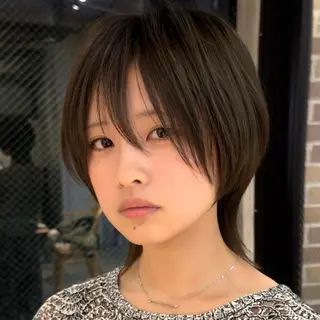 ショート ウルフ/レイヤー/ ブリーチカラーのヘアスタイル
