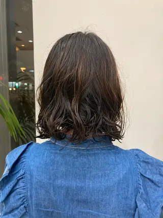 ミディアム ショート・透明感 カラーconomiのヘアスタイル