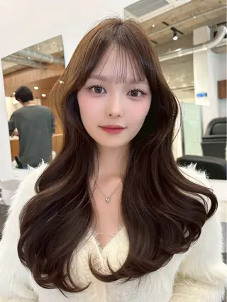 セミロング カラー ✨顔まわりカット ✨渋谷人気No.1✨のヘアスタイル