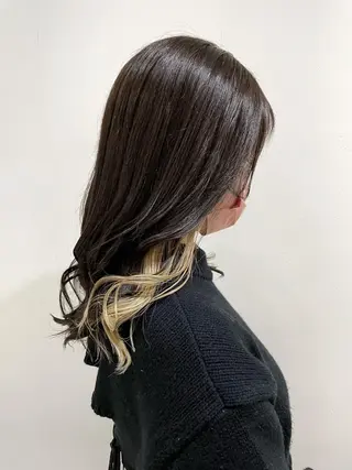 セミロング 金井愛華 【monolith】のヘアスタイル