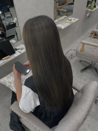 ロング 榊原 朋香のヘアスタイル