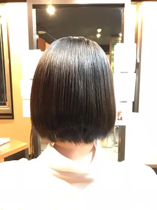ショート ❣️大人色気レイヤー 美髪縮毛 金山❣️のヘアスタイル