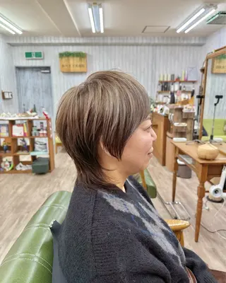 ショート スミ 武則のヘアスタイル