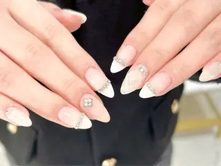 ネイル うるキラ✨ワンホン yuka🥂のネイルデザイン