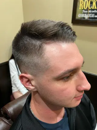 ショート メンズ 猪井 明のヘアスタイル