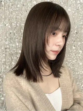 セミロング 艶カラー/レイヤー/ 似合せ/ Fureaのヘアスタイル