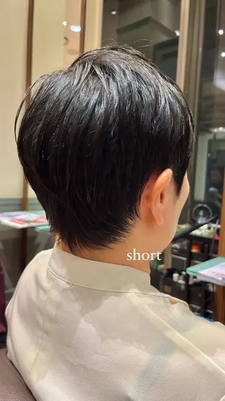 ショート ｼｮｰﾄｶｯﾄ 梅田 山下　すみれのヘアスタイル