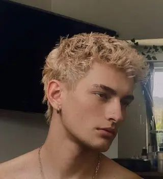 ショート カラー メンズ 住本 大明のヘアスタイル