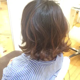 ミディアム カラー タジマ ヤスヒサのヘアスタイル