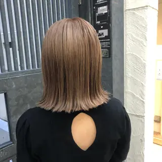 ミディアム ウルフカット/吉村 桃子のヘアスタイル