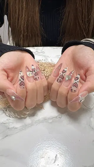 ネイル はな💎ネイル ワンホン、長さ出しのネイルデザイン