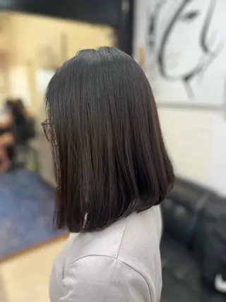 ミディアム Jefferson Luiz Hair Designer所属・Japuska ジャプスカのヘアスタイル