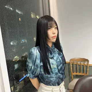 セミロング ブリーチなし/レイヤ ー特化🌈Tommyのヘアスタイル